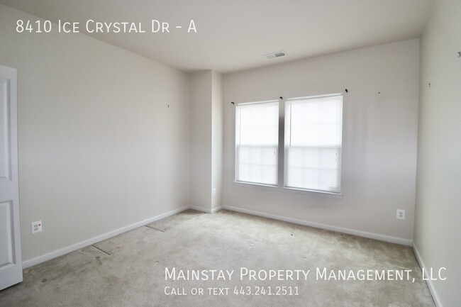 Building Photo - 2 Bedroom Condo in 55+ Legacy at Cherry Tr...