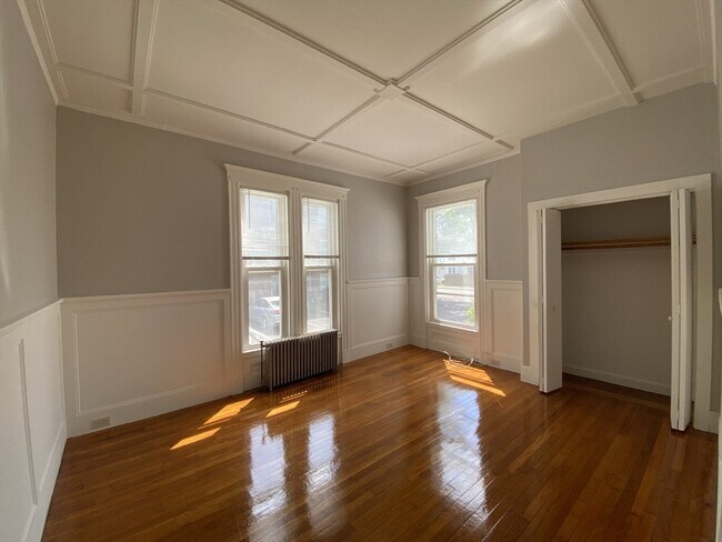 Building Photo - 42 Pond St