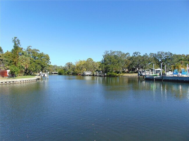 Building Photo - 9119 Tudor Dr