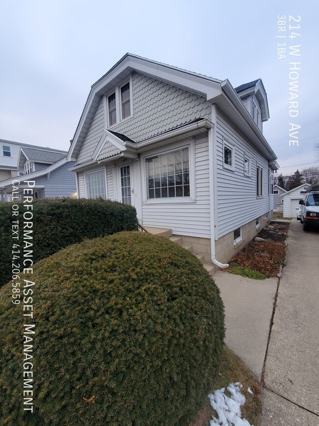 Charming 3Bed/1Bath Bungalow Near Bay View! 214 W Howard Ave