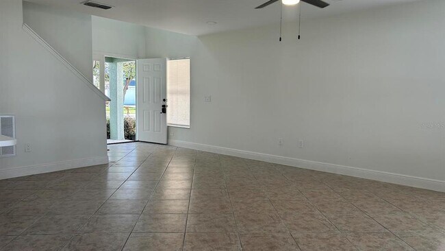 Building Photo - 2425 Ashecroft Dr