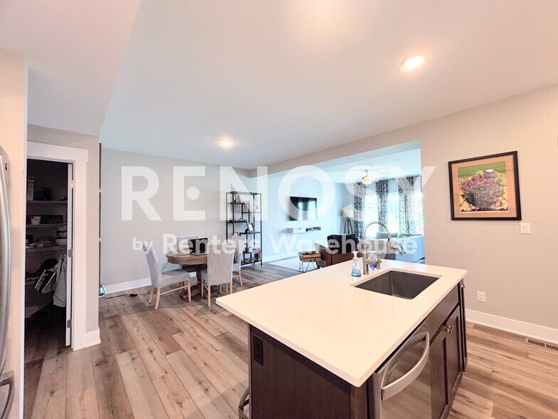 Building Photo - 16643 Wilden Dr
