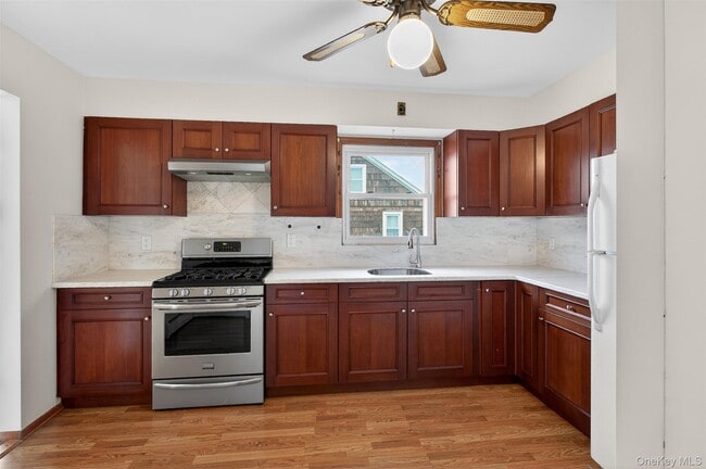 Building Photo - 297 Fairfield Ave