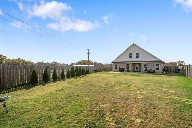 Building Photo - 102 Manfield Ave