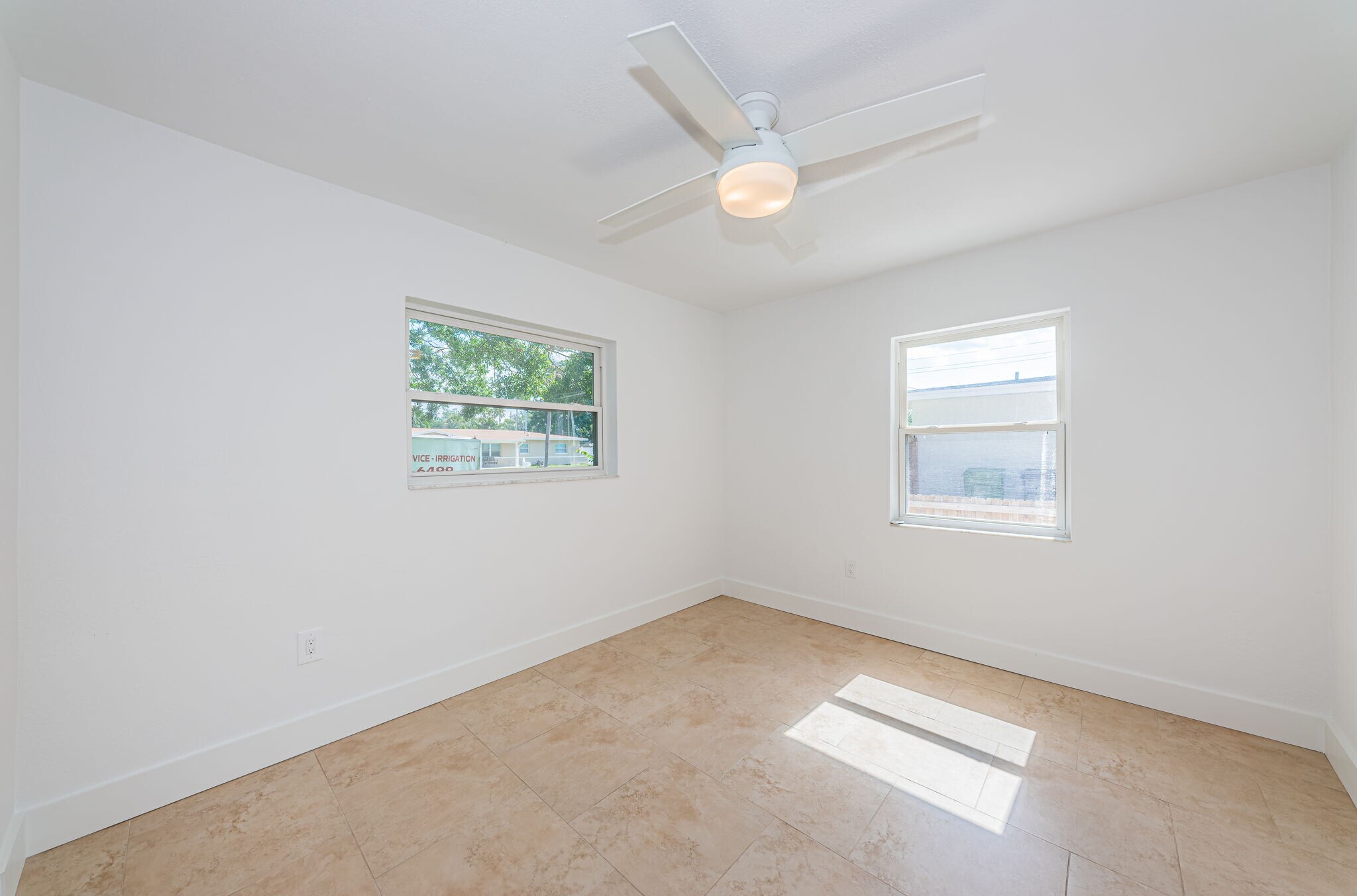 Building Photo - 4106 W Fielder St