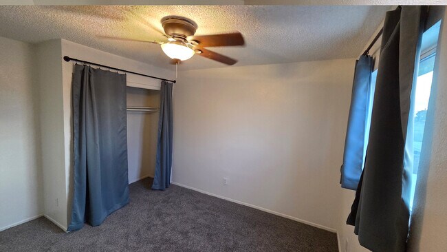 Building Photo - 6521 S La Corta Dr