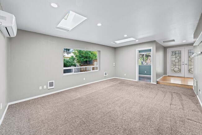 Building Photo - 1421 N 32nd St