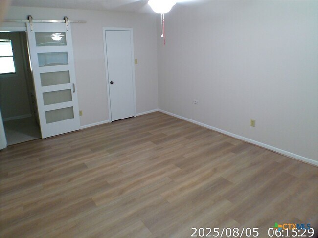 Building Photo - 3217 Patricia Ln