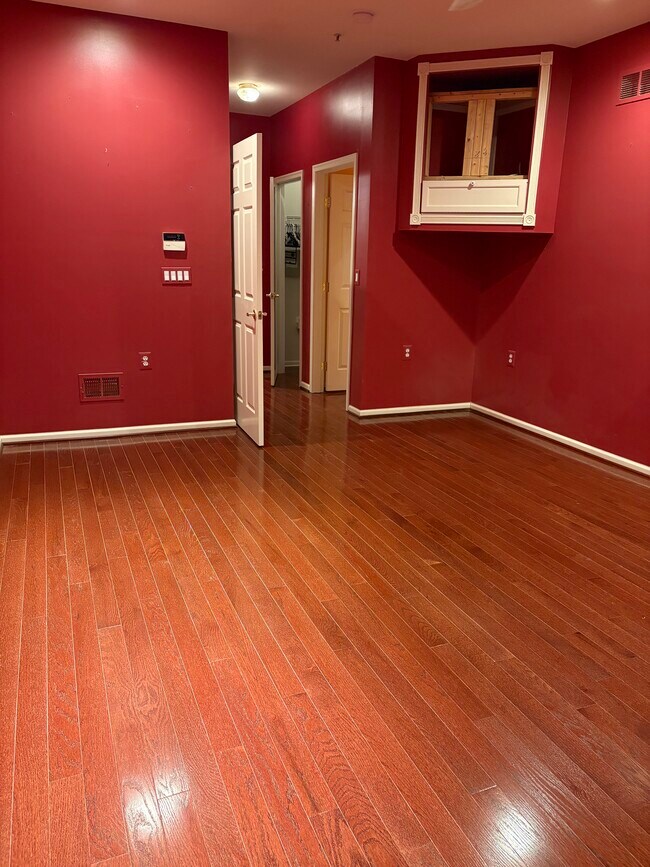 Building Photo - 950 Nathaniel Trail