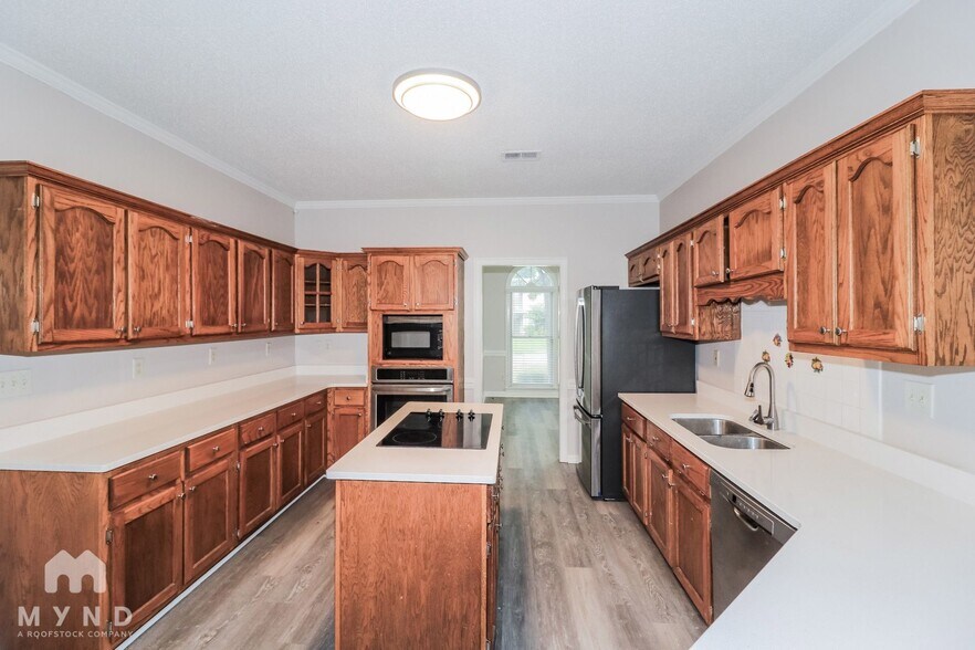 Building Photo - 1624 Wayside Cove