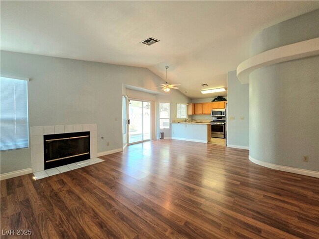 Building Photo - 8206 James Grayson Dr