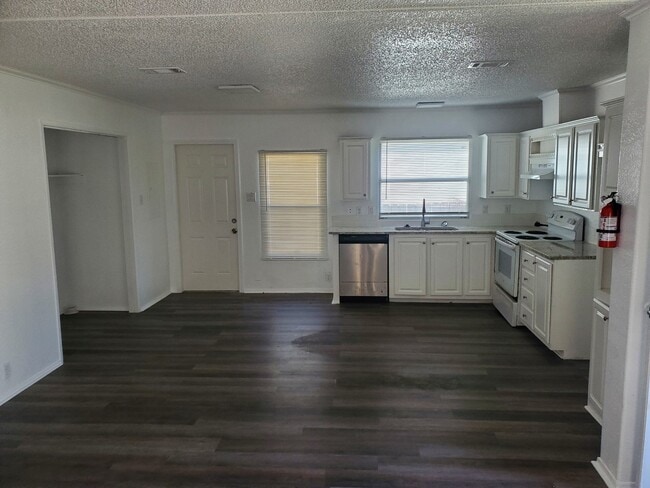 Building Photo - 11806 Greenglen Dr