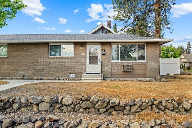Building Photo - 3617 N Washington St