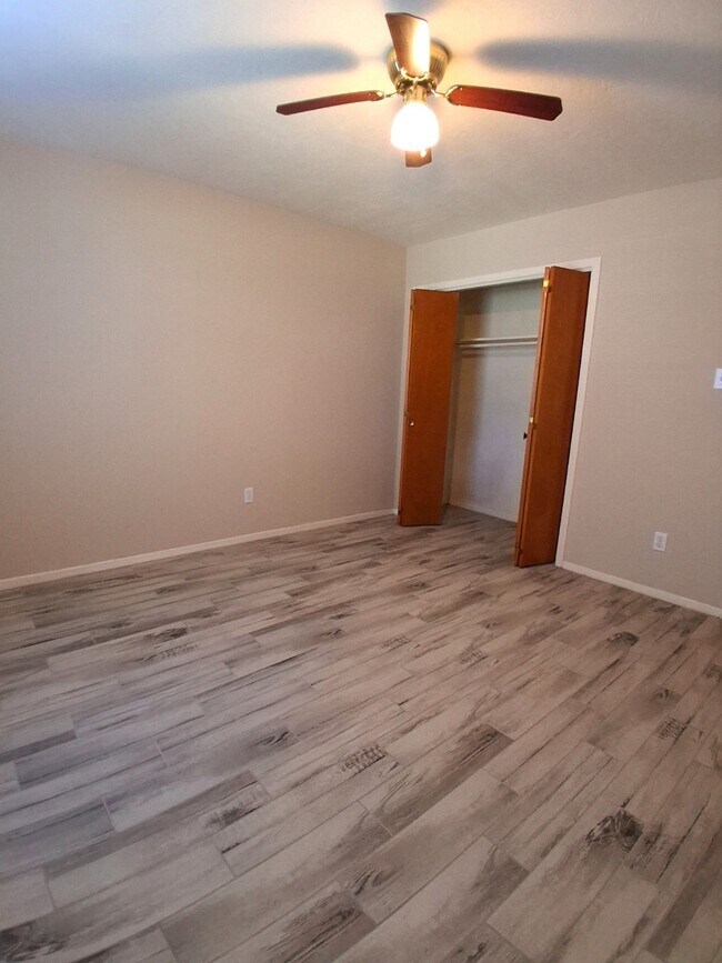 Building Photo - 7205 Beechnut St