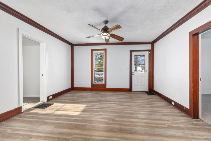 Building Photo - 210 New St