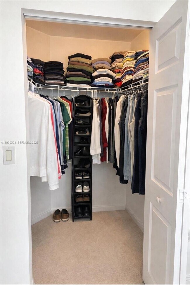 Building Photo - 3232 Coral Wy