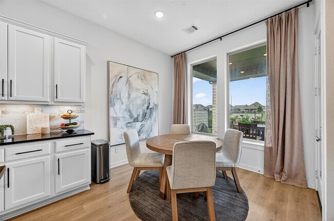 Building Photo - 4439 Stone Ridge Ln