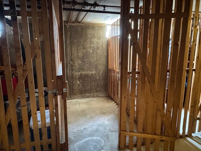 Storage Unit - 109 S Main St