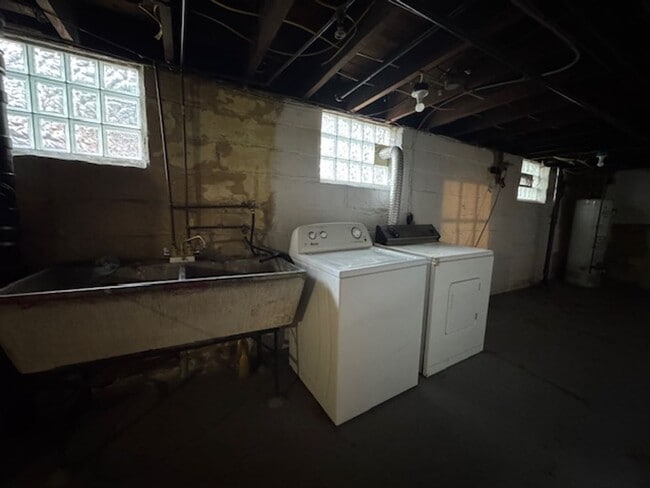 Building Photo - Available August 1, 2026; Lease ends July 27, 2027