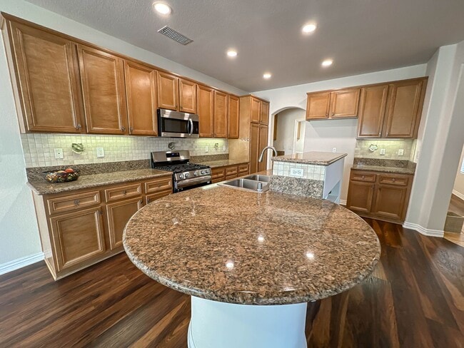Building Photo - COMING SOON! Bella Ventana 3 Bedroom Home for Rent!