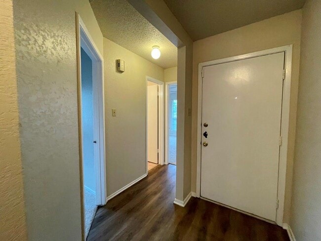 Building Photo - 16719 Whitebrush Loop