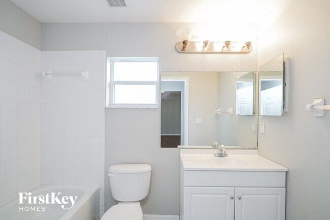 Building Photo - 5230 Snowy Heron Dr