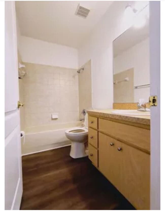 Building Photo - 807 Ware Ave NE