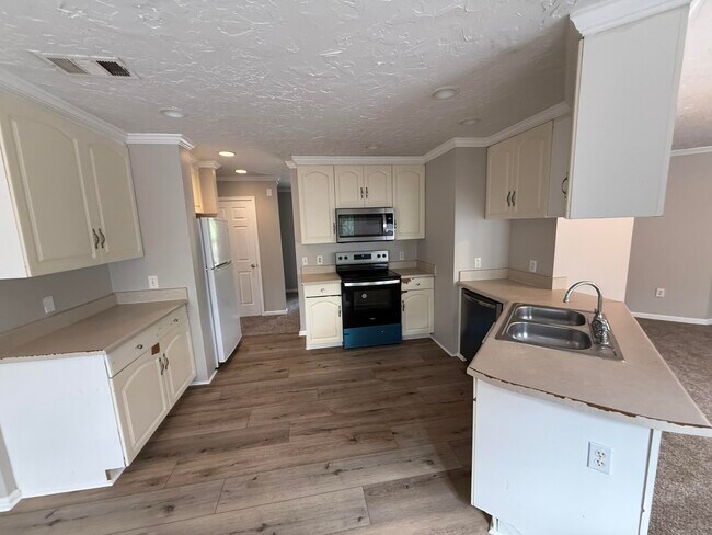 Building Photo - 72 Pisces Dr