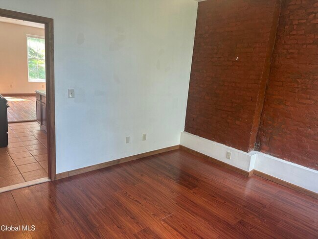 Building Photo - 97 Ten Broeck St