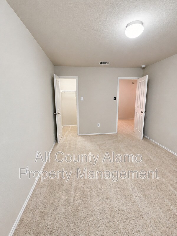 Building Photo - 4919 Celtic Cor