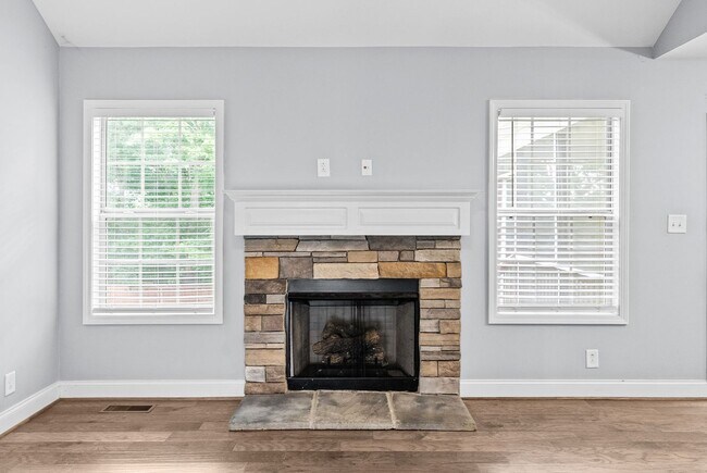 Building Photo - 771 Banister Dr