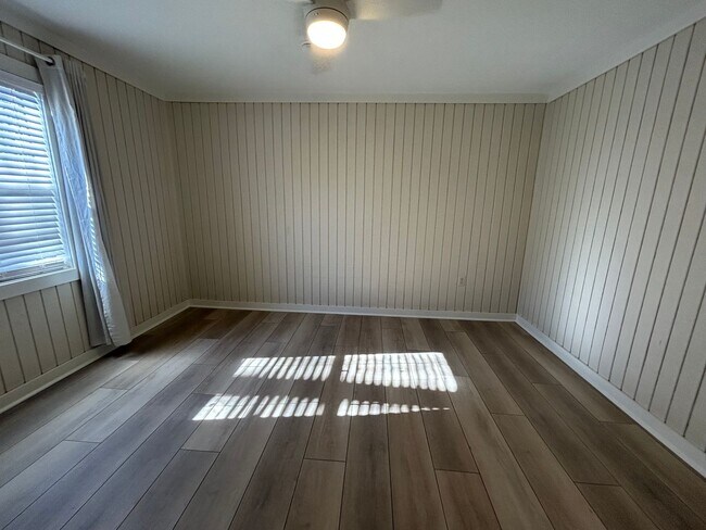 Building Photo - 229 N Church Ave