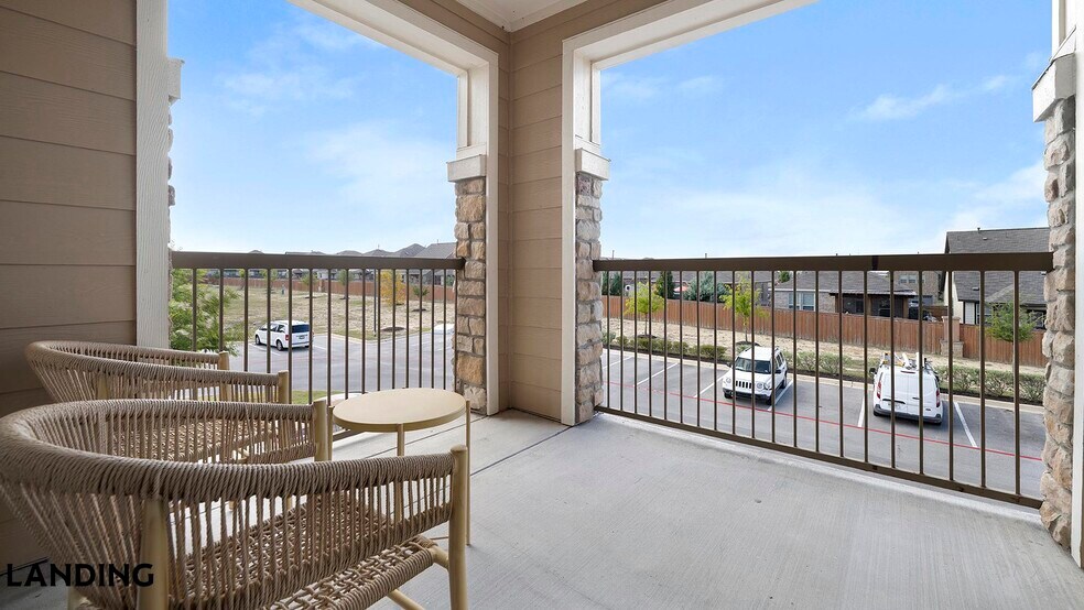 Building Photo - 2825 Main St