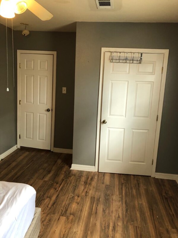 Building Photo - 2012 Congress St