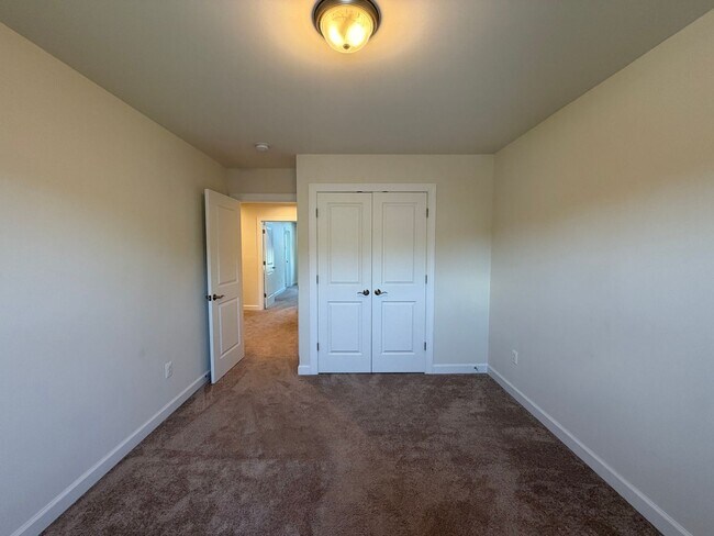 Building Photo - 3155 Horizon Rd