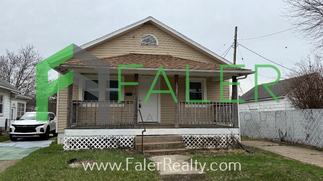 Building Photo - Charming 2-Bedroom Home