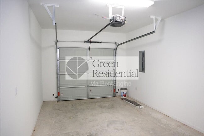 Building Photo - 118 Artesian Way