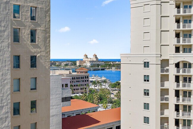 Building Photo - 255 Evernia St