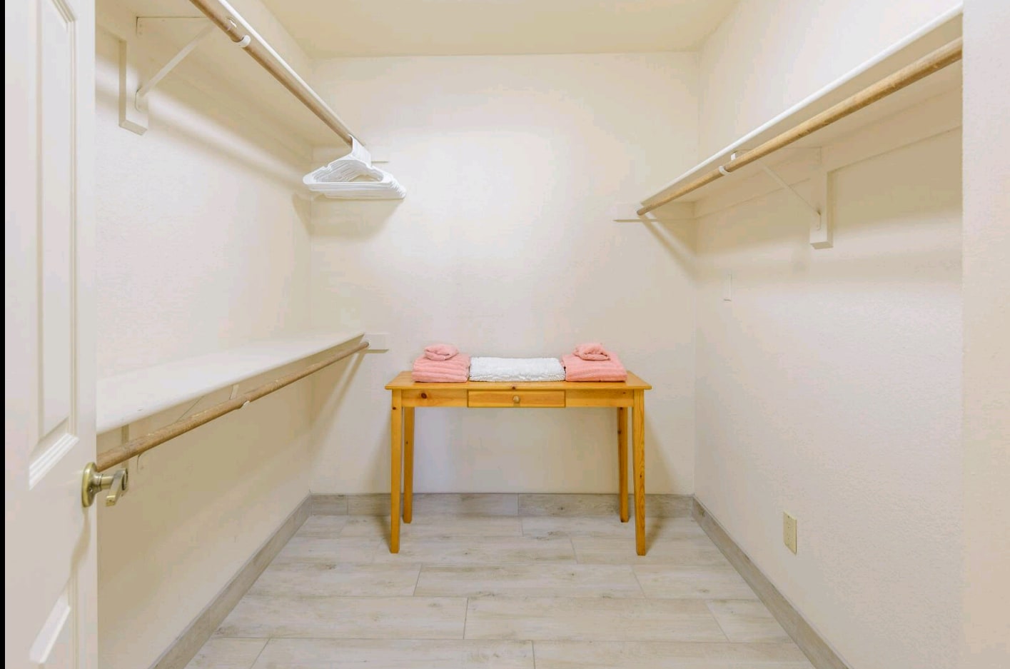 Two closets walk in - 9708 E Via Linda