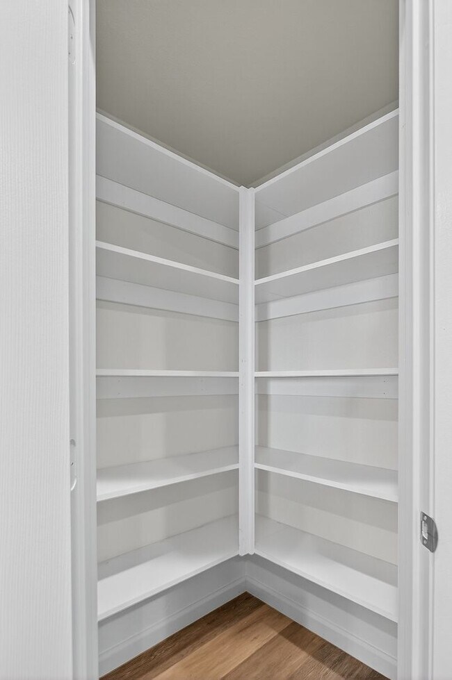 Building Photo - Most Desireable Neighborhood in Temecula  Eastridge by Redhawk