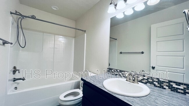 Building Photo - 9801 Silverbright Dr