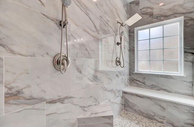 Building Photo - Spacious 5-Bedroom Rental with Dual Master...
