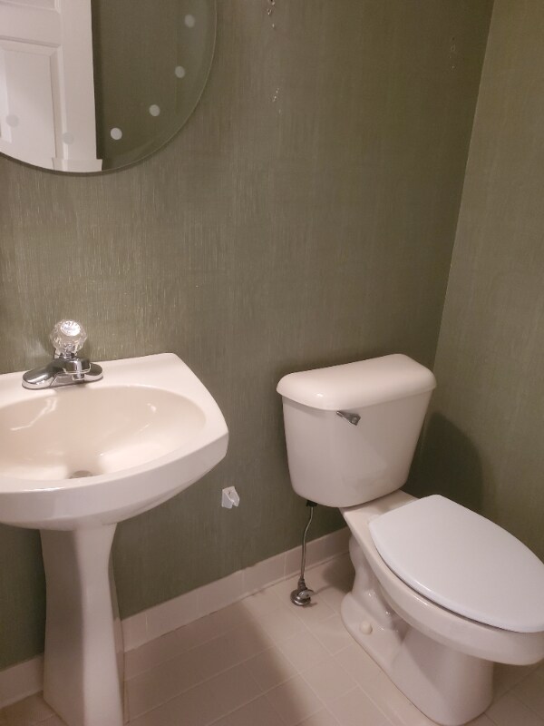 Building Photo - 5375 Pine Needle Dr