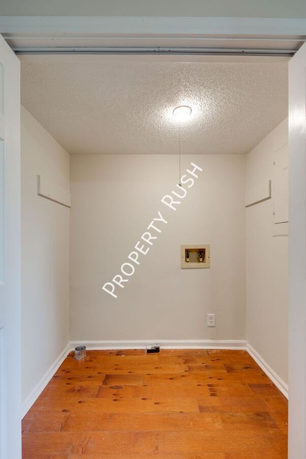 Building Photo - 46 Bell Rd