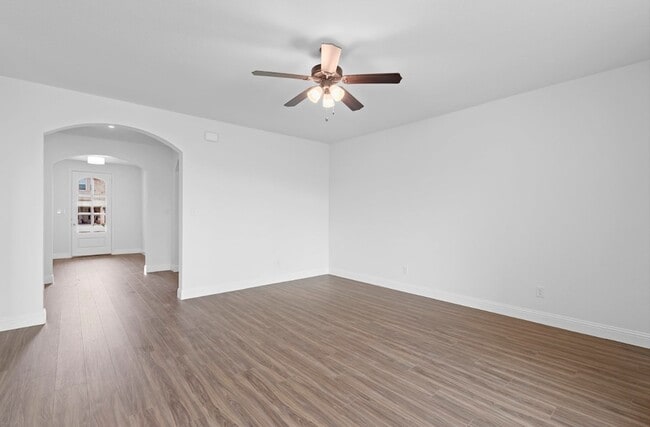 Building Photo - 2405 Peebles Ln