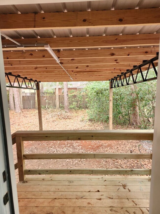 Building Photo - 509 Famcee Ave