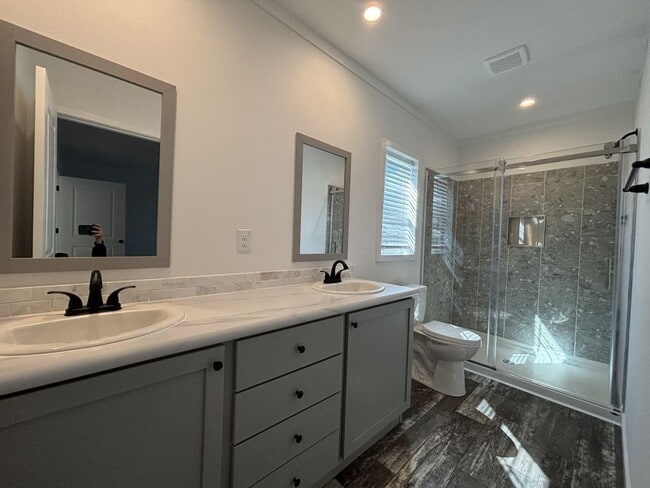 Building Photo - 5647 Blue Harbor Dr