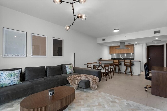 Building Photo - 1000 Brickell Plaza