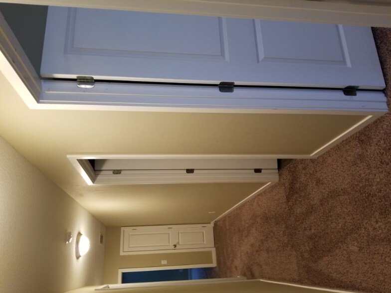 Building Photo - 9061 Burkwood Dr