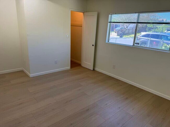 Building Photo - 32 Wharf Dr